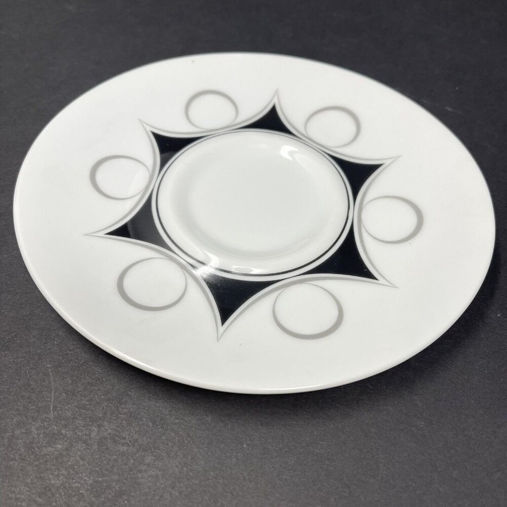 Mikasa Tempo Seventy Fine China Geni B3076 Oval Saucers Set Of 2